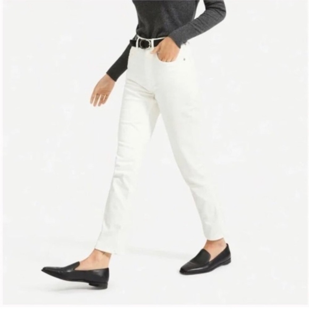 Everlane Straight Leg Pants in White with Black Belt